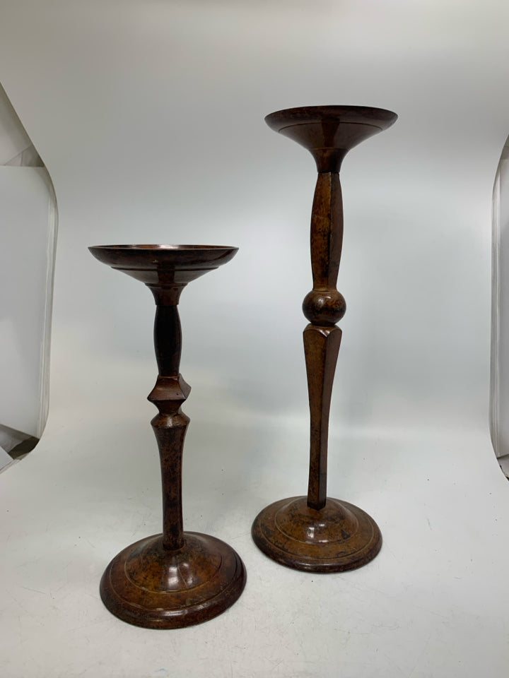 2 HEAVY METAL RUSTIC TAPERED CANDLE HOLDERS.