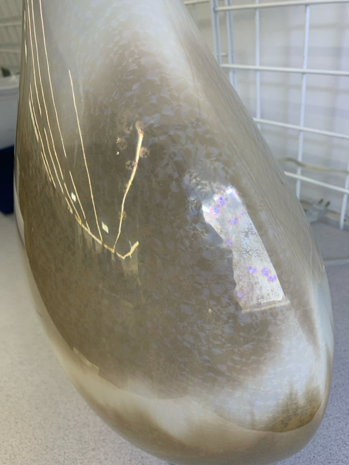 GOLD GLASS BASE LAMP W/WHITE SHADE.