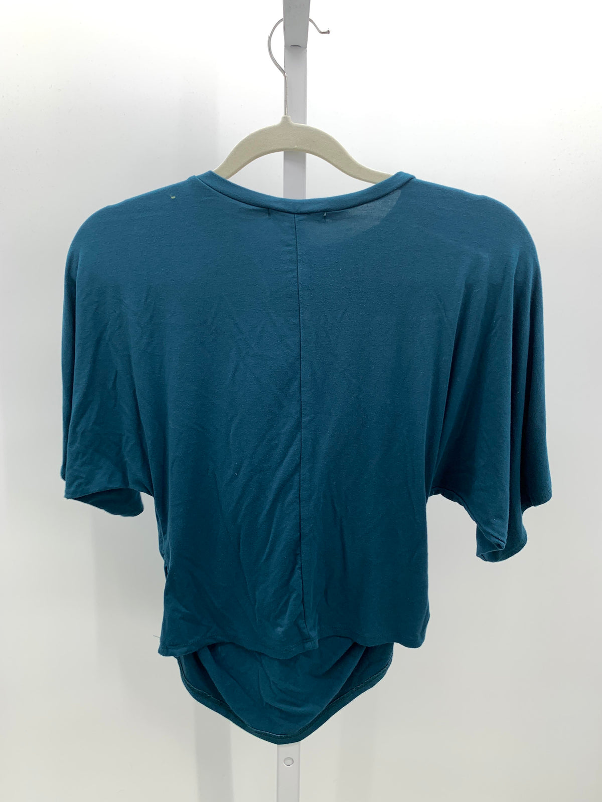 Size Medium Juniors Short Sleeve Shirt
