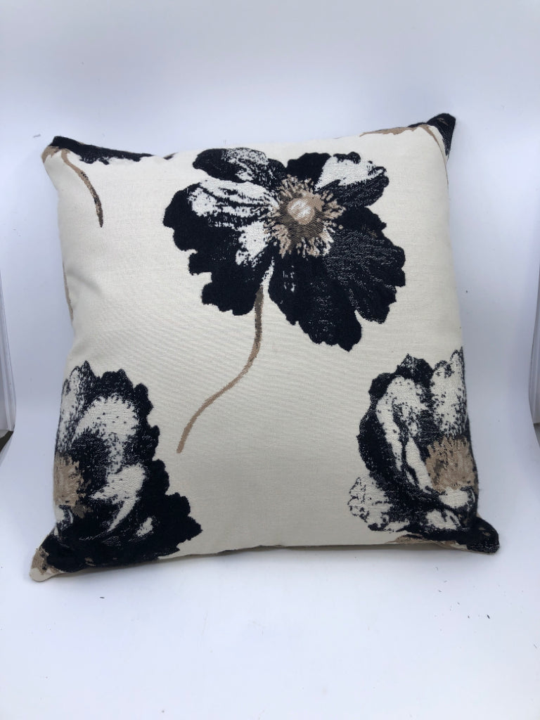 CREAM AND BLACK FLORAL SQUARE PILLOW.