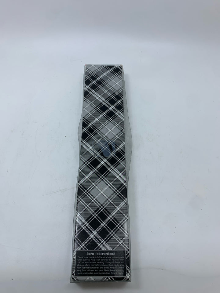 NIB 2PK BLACK TAPER CANDLE WHITE SKULL/CROSSBONES.