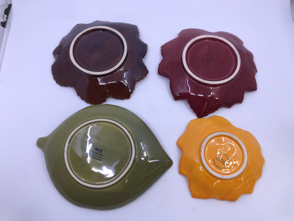 4PC LEAF SHAPED PLATES.