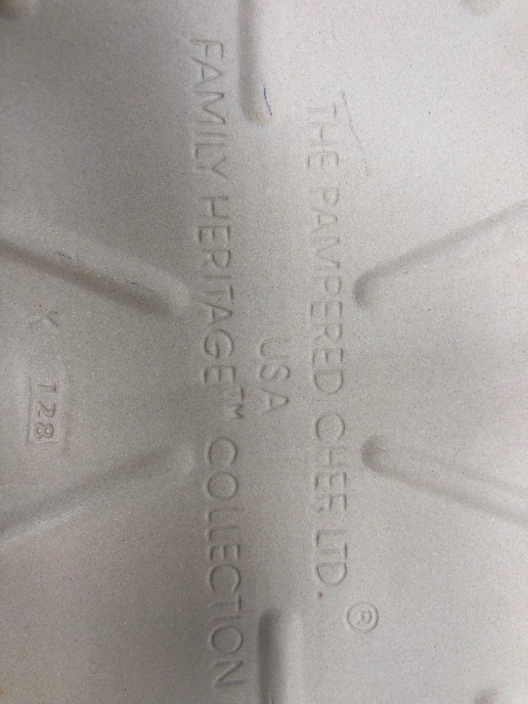STONEWARE RECTANGULAR BAKING STONE.