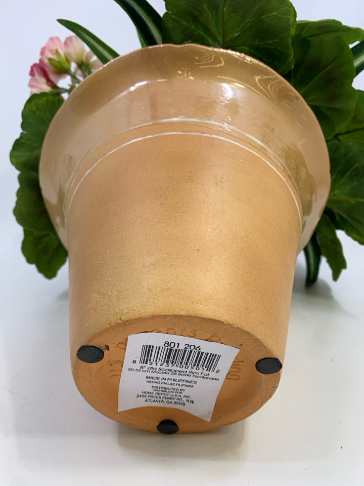 FAUX PINK FLORALS IN CERAMIC W/CURVED RIM.