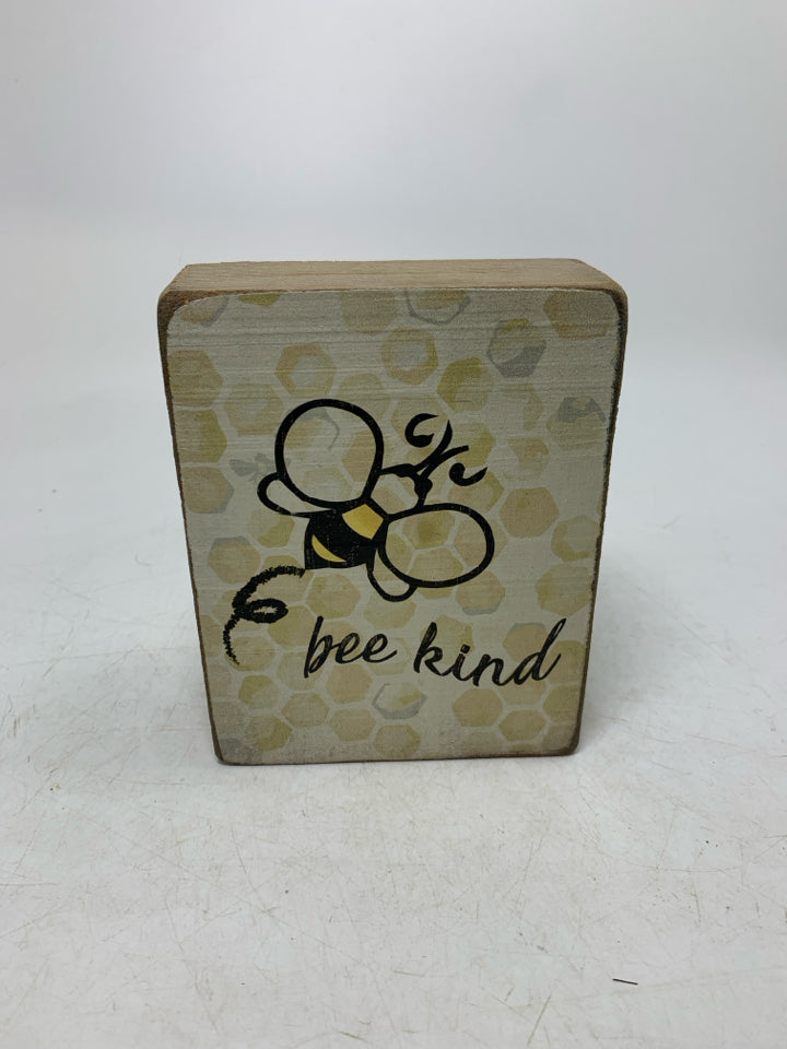 WOOD BLOCK BEE KIND.