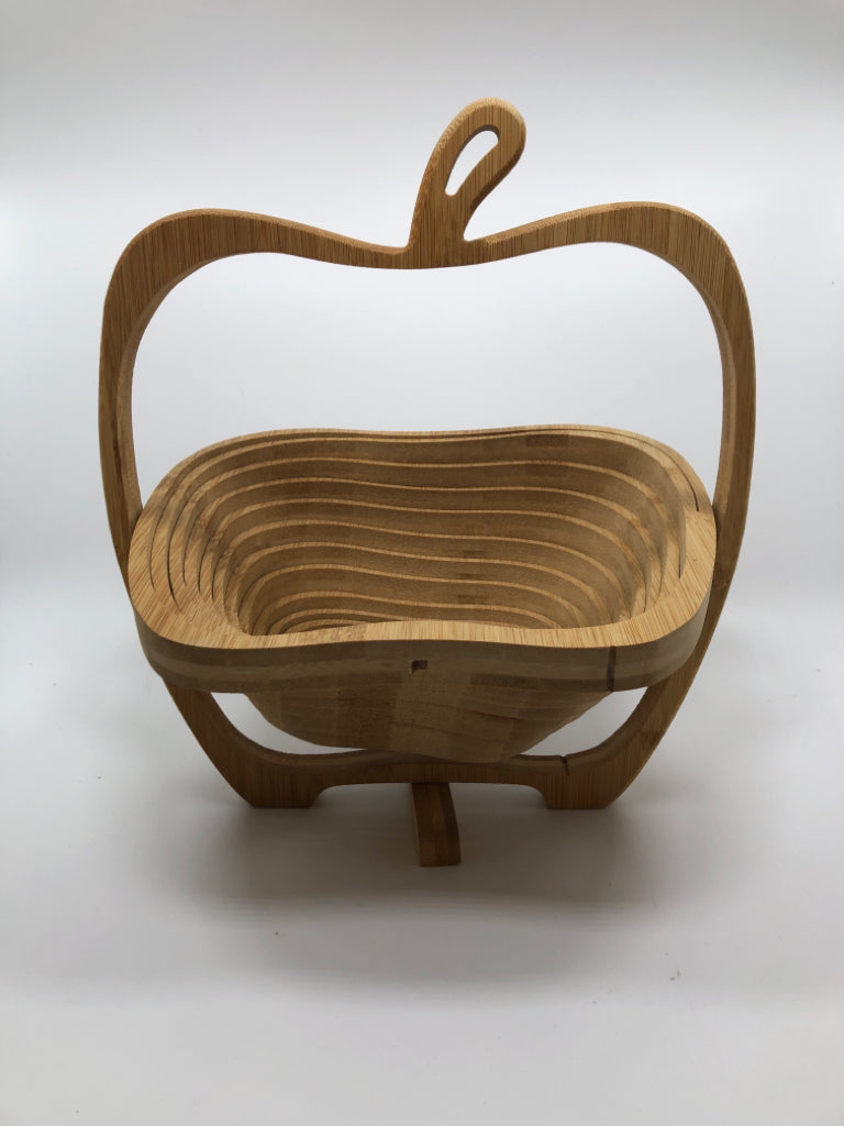 "OH NUTS" POP-UP WOODEN APPLE BASKET.