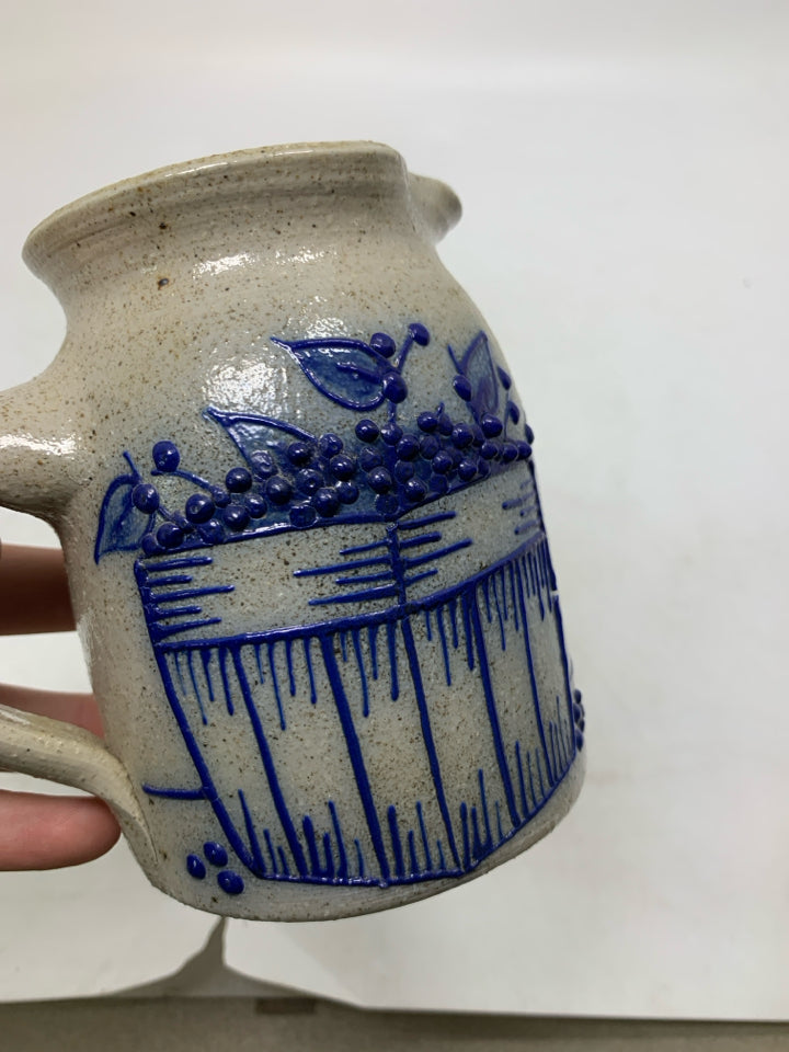 VTG 1995 SALMON FALLS SALT GLAZE STONEWARE BLUEBERRY BASKET CREAMER.