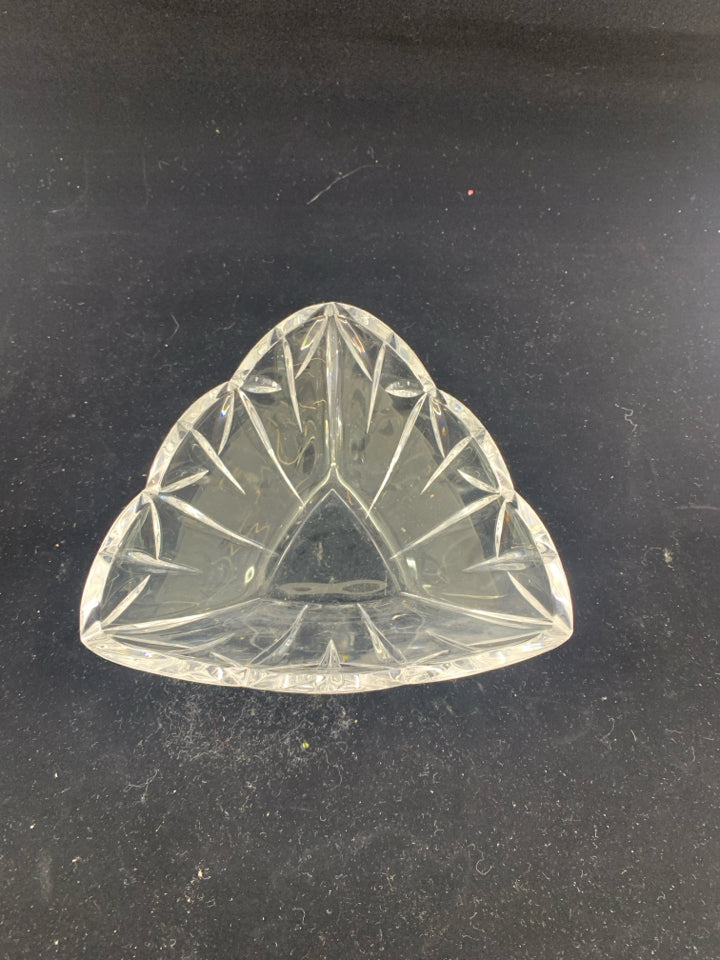 TRIANGLE GLASS BOWL.