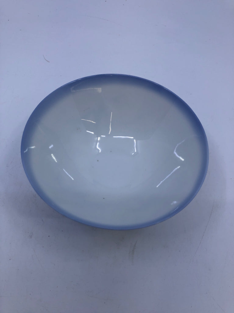 BLUE BAMBOO AND LEAVES BOWL.