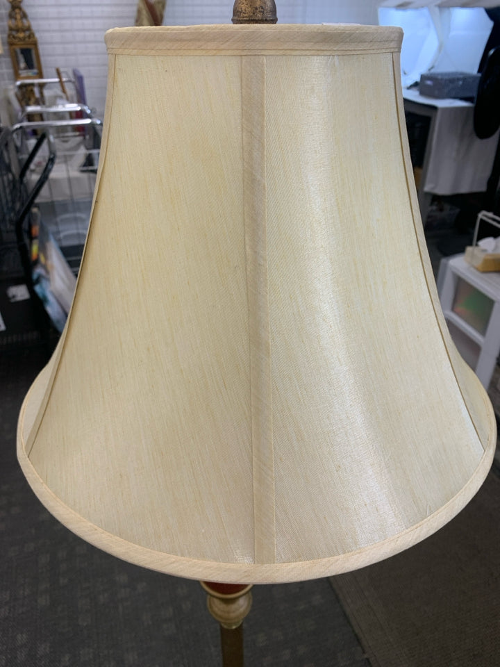 RED/GOLD SPECKLED LAMP W/TAN SHADE.