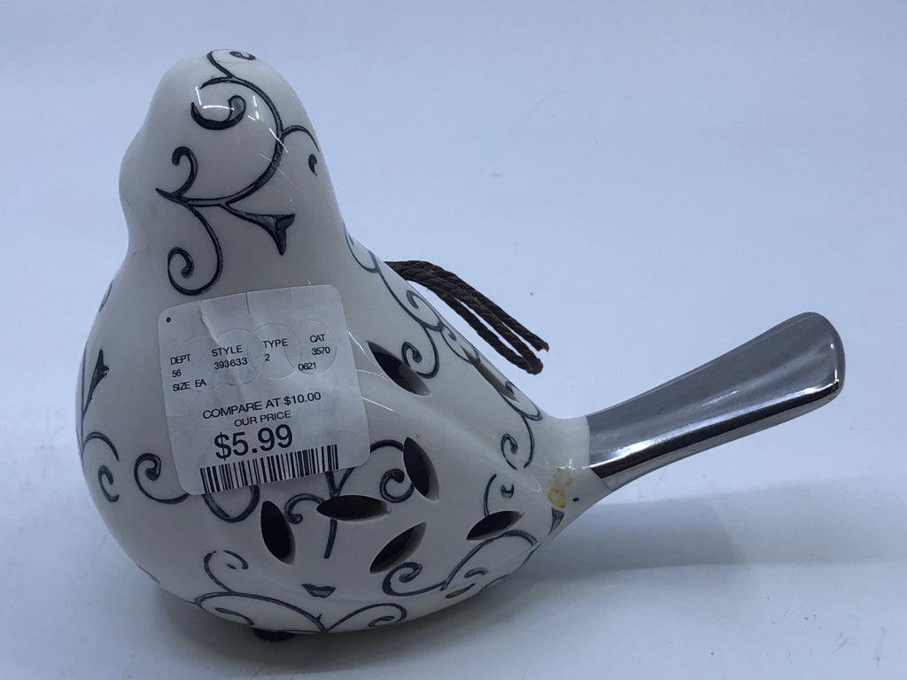 WHITE AND SILVER POTPOURRI BIRD.