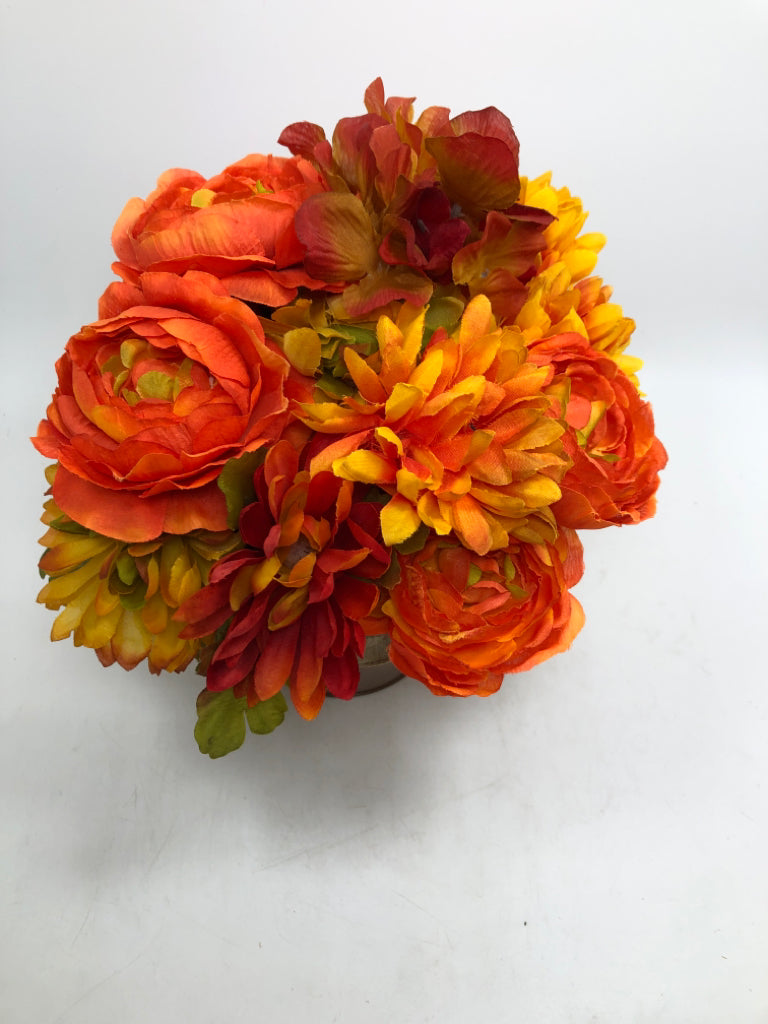 FALL FLORALS IN SM METAL PLANTER W/RIBBON.