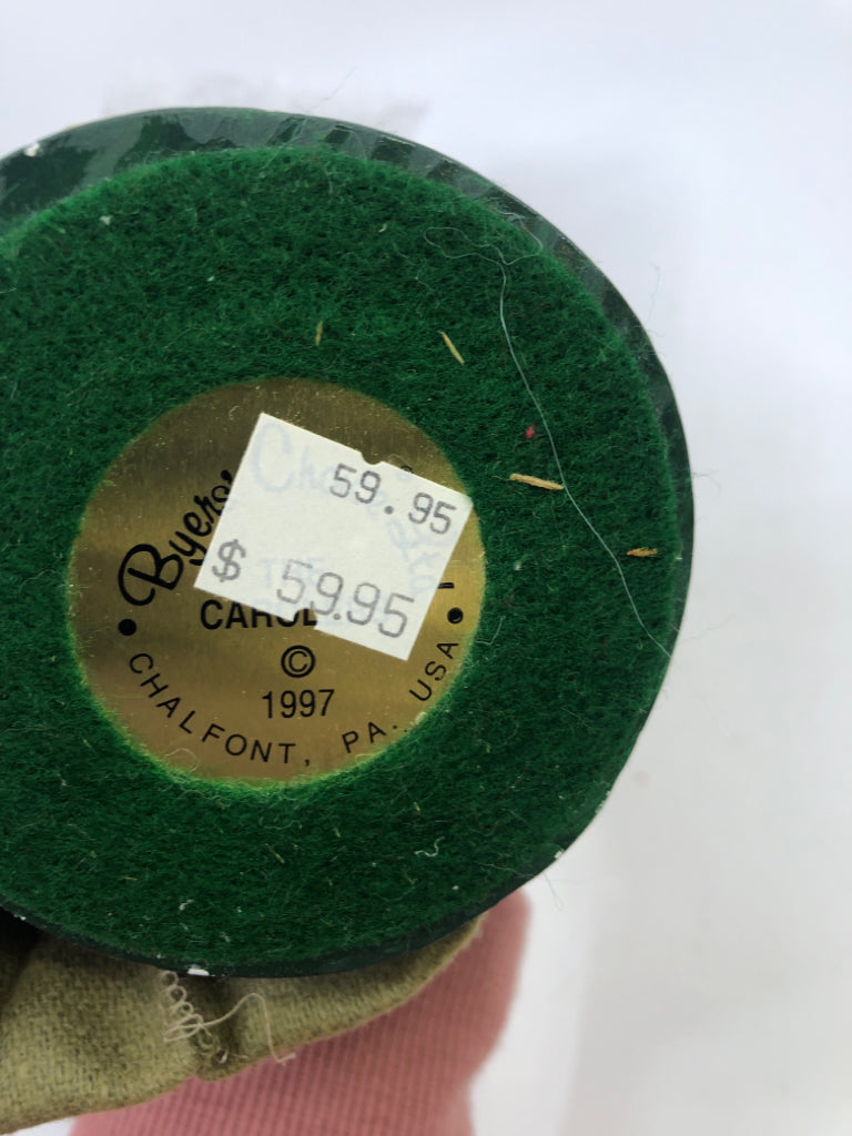 BYERS' CHOICE GRANDMA HOLDING PRESENTS-1997.