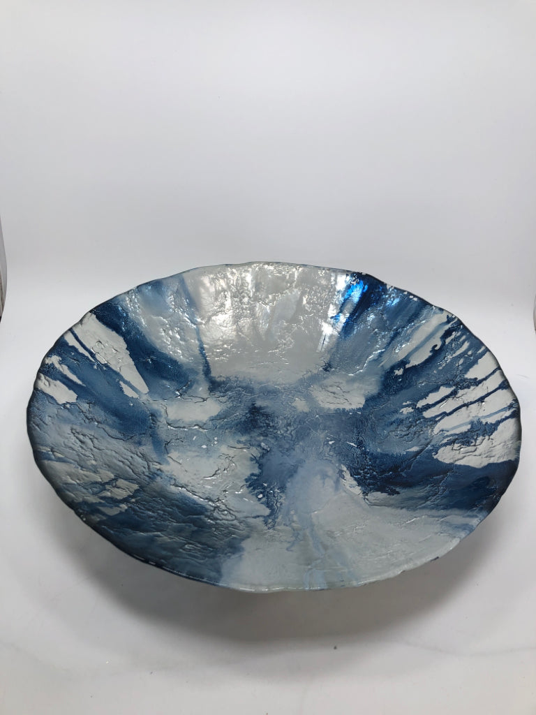 BLUE/CLEAR GLASS CENTERPIECE BOWL W/WAVY EDGE.
