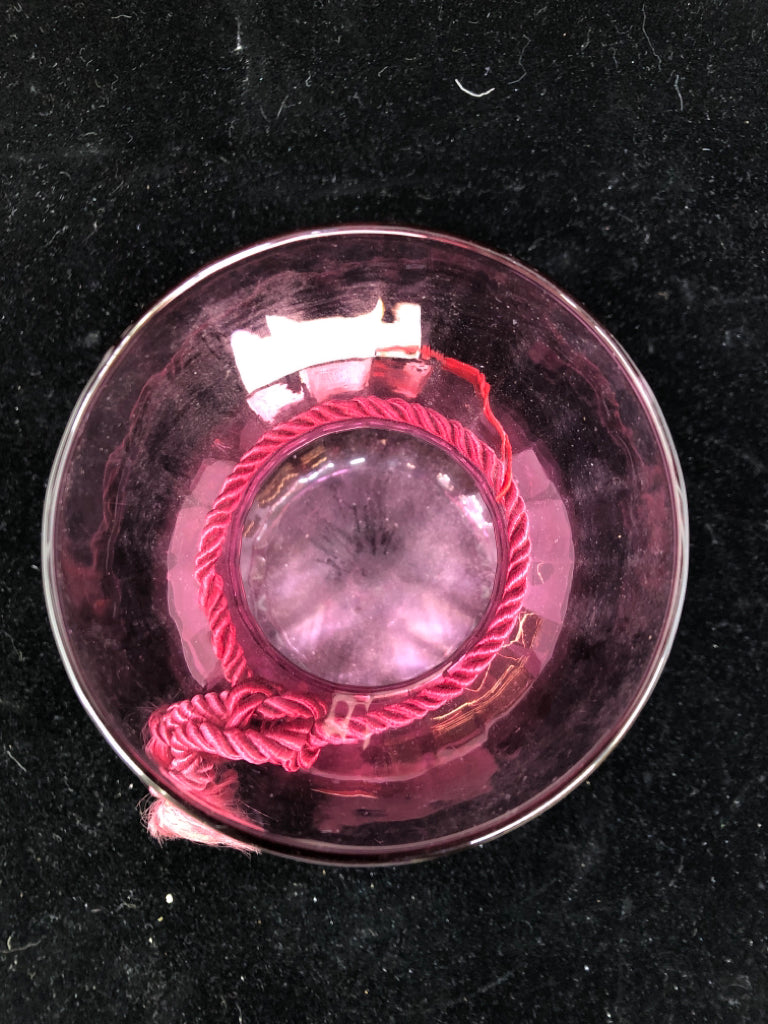 CRANBERRY PILGRIM GLASS VASE.