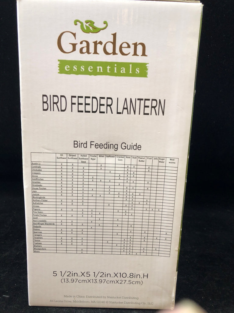 NIB LANTERN STYLE BIRD FEEDER