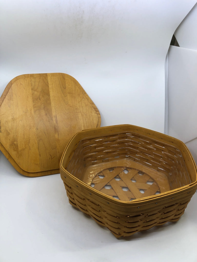 1999 LARGE HEXAGON BASKET, PROTECTOR + WOOD COVER.