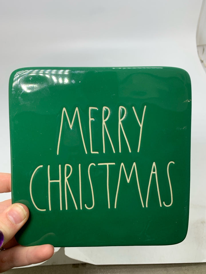 RAE DUNN DARK GREEN MERRY CHRISTMAS TRIVET.