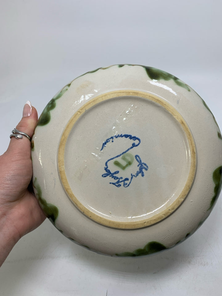CREAM/GREEN SHALLOW BOWL W/ PAINTED GRAPES.