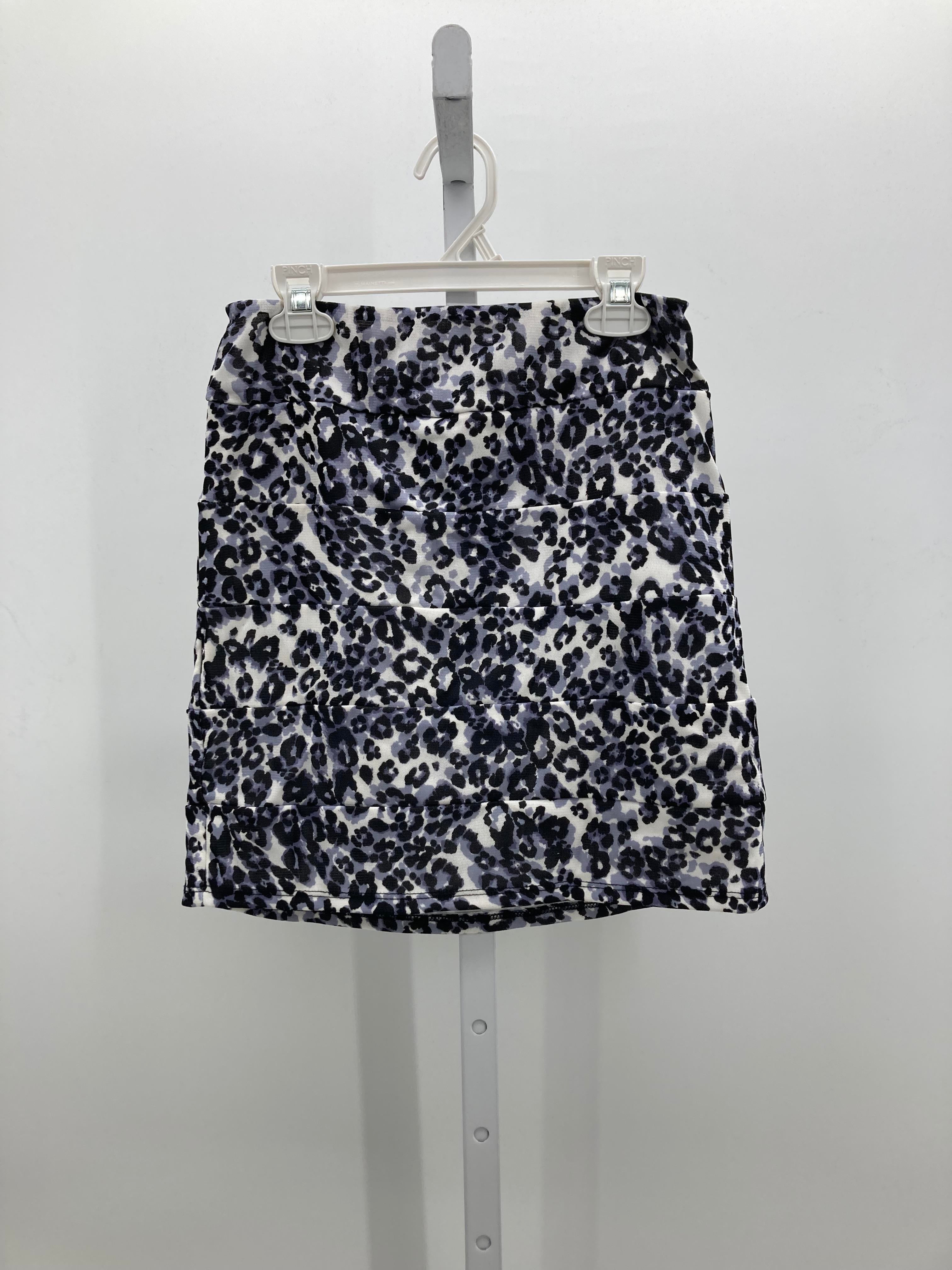 IZ Byer Size Large Juniors Skirt