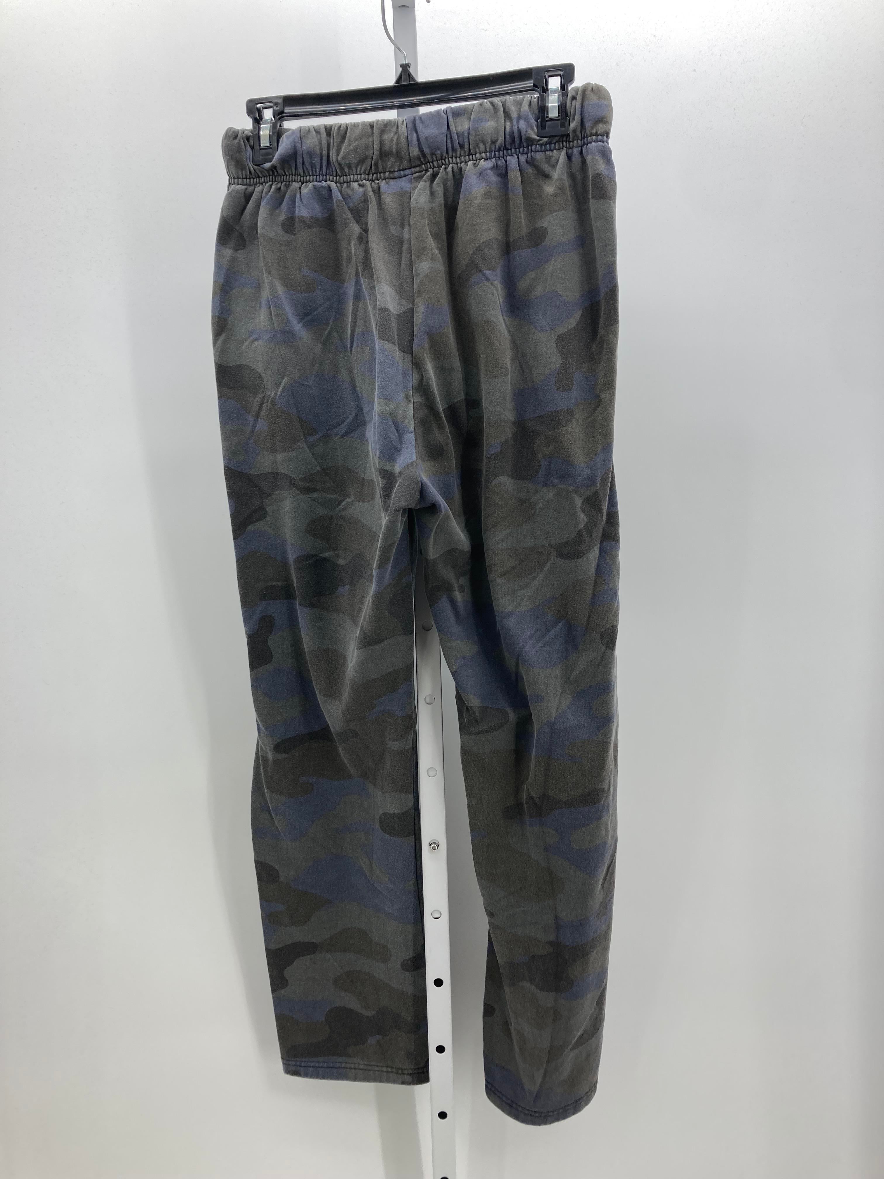 CAMO KNIT.
