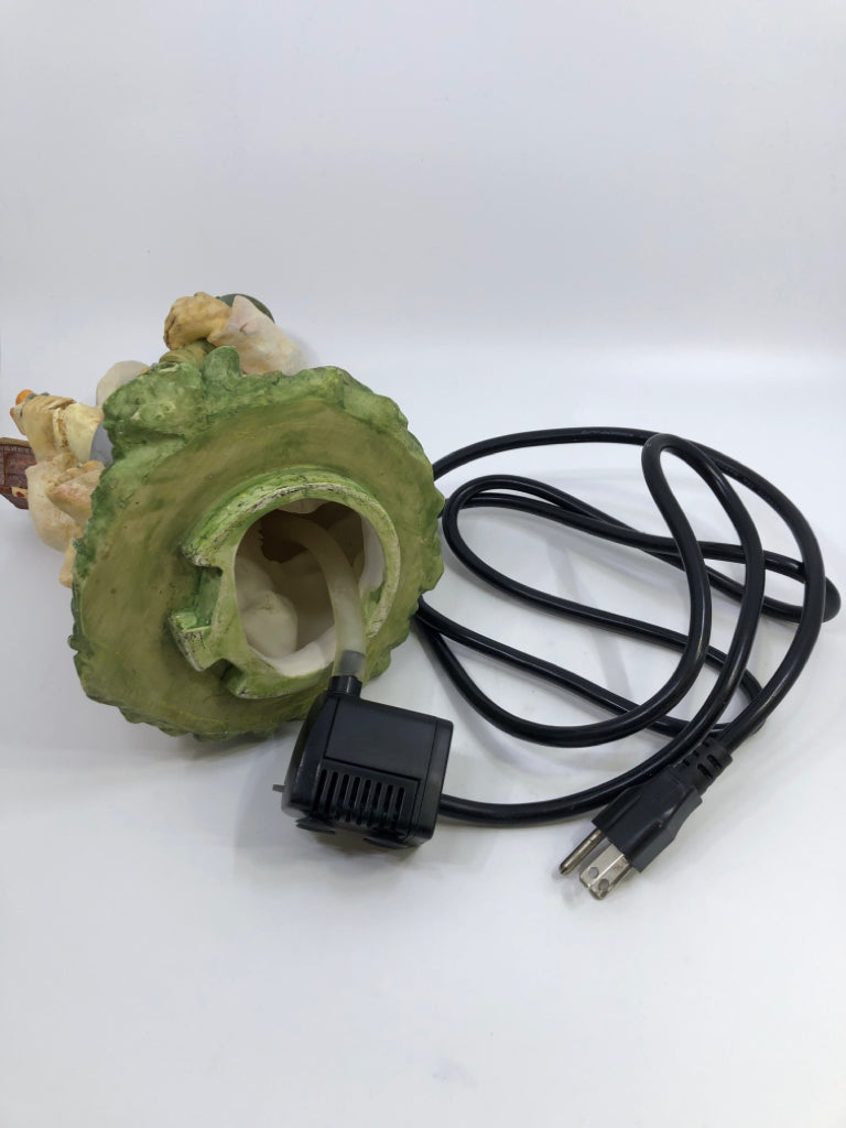 CERAMIC CHEF WATER FOUNTAIN POURING OLIVE OIL W/BOX.