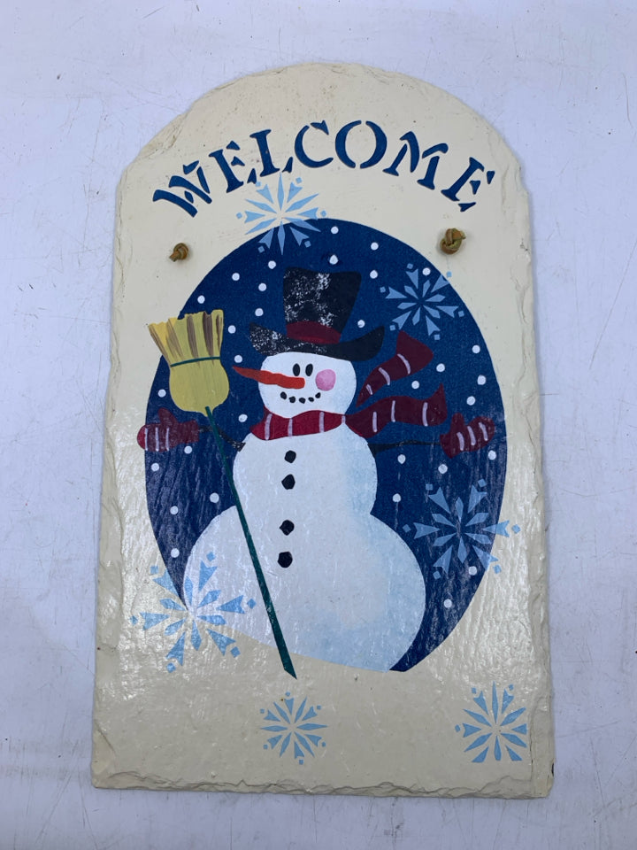 STONE SLATE WELCOME SNOWMAN HOLDING BROOM WALL HANGING.