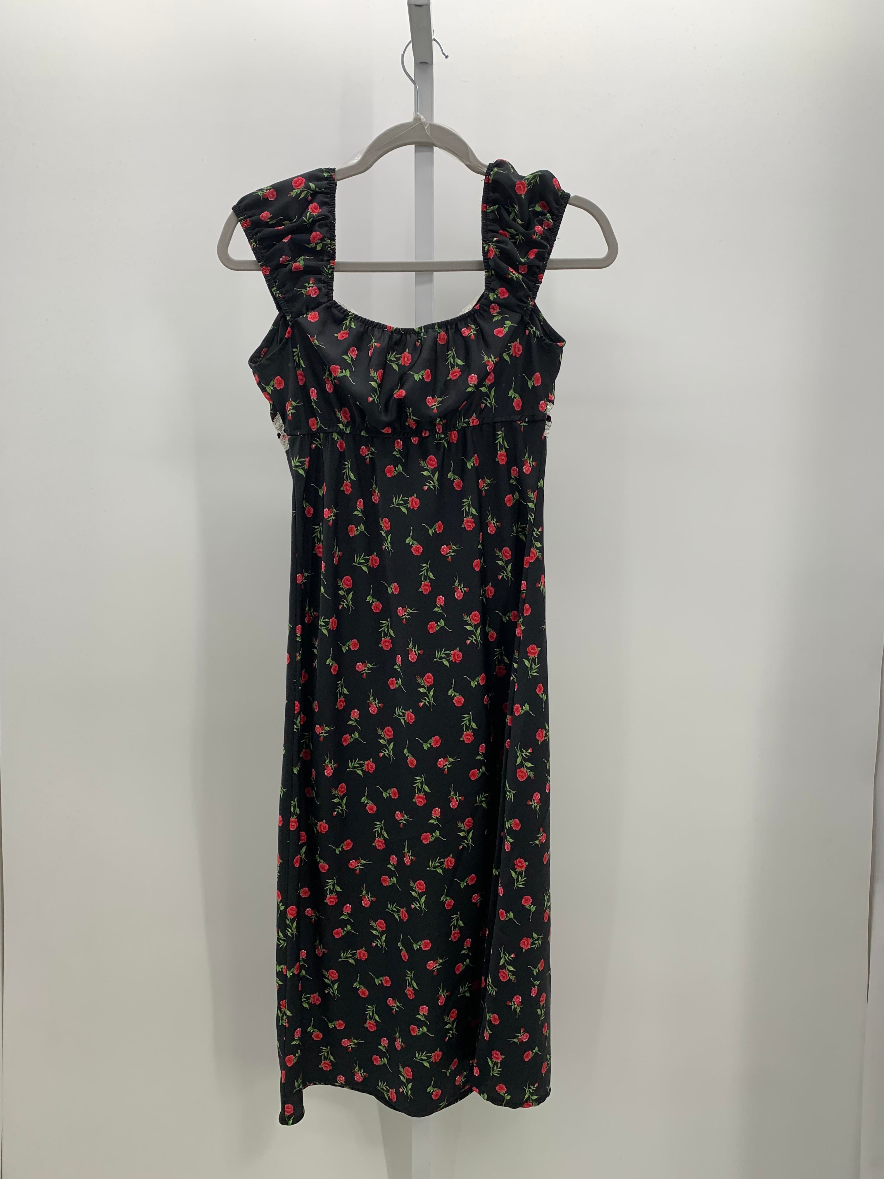 Size Medium Juniors Sleeveless Dress