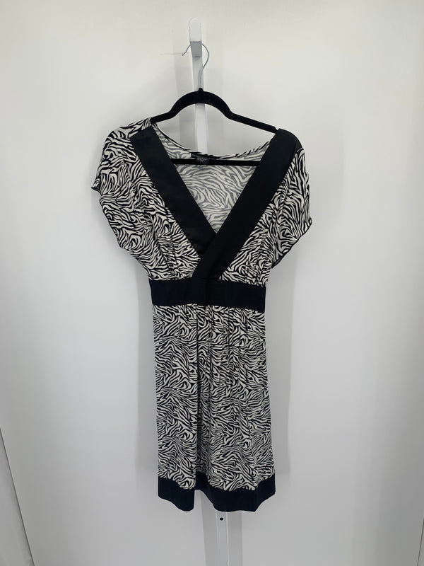 Size Small Misses Short Sleeve Dress