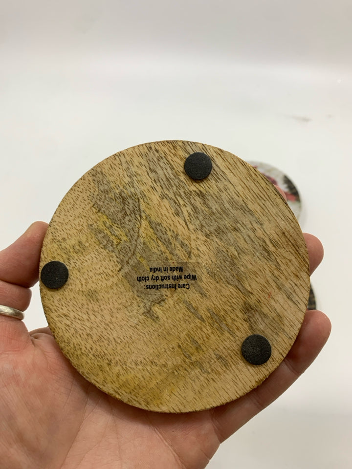 4 CARDINALS ON A BRANCH GLOSSY COASTERS.