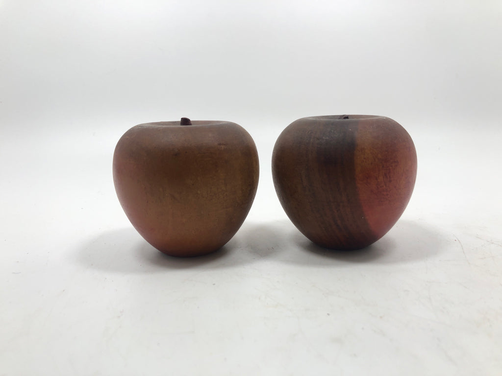 2 WOOD APPLES SHELF DECOR.