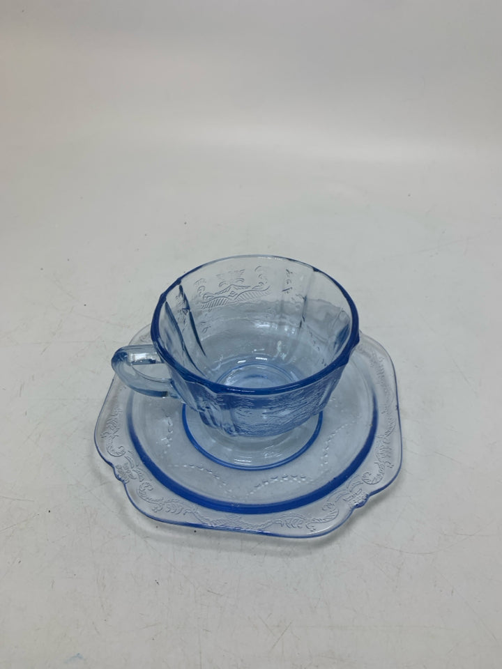 VTG BLUE TINTED PRESSED GLASS TEACUP.