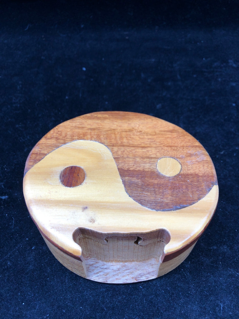 WOOD YING YANG PUZZLE BOX.
