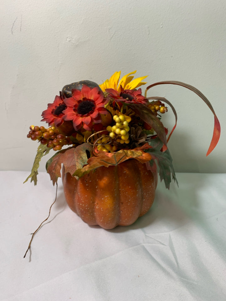 SPECKLED PUMPKIN W/ FAUX FALL BOUQUET.