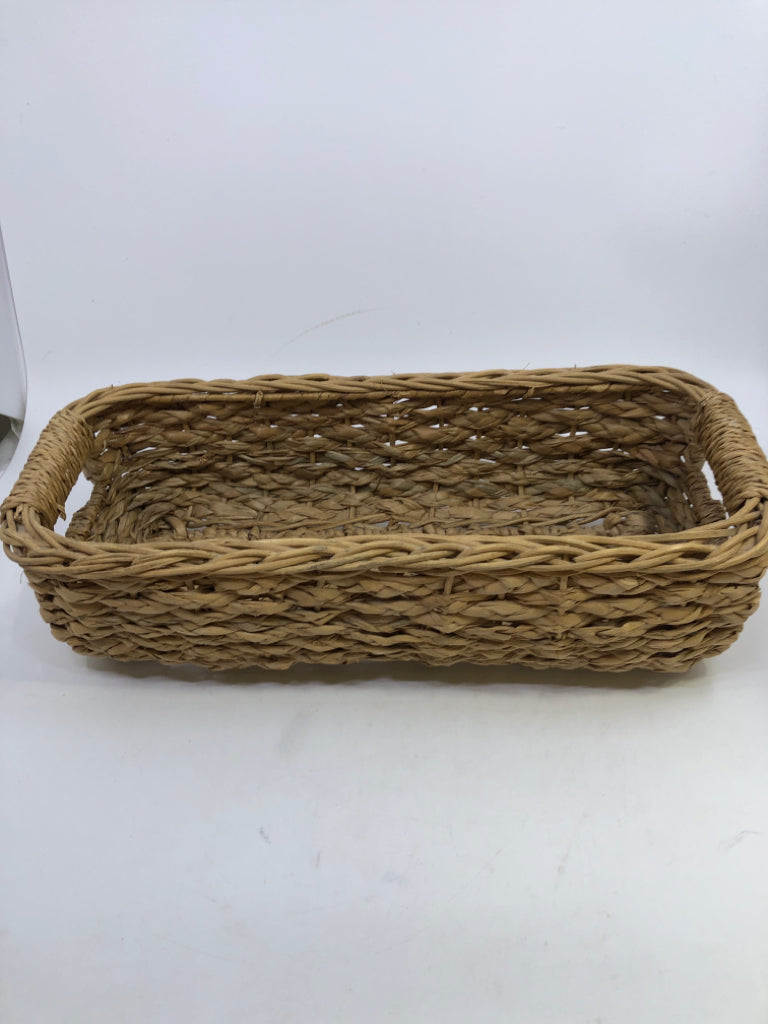 WELL MADE RECTANGLE BASKET W/ HANDLES.