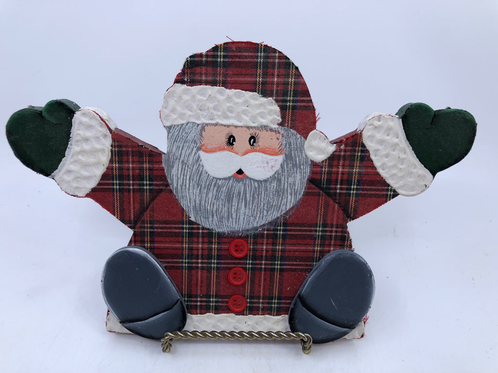 OPEN ARMS SANTA WALL HANGING.