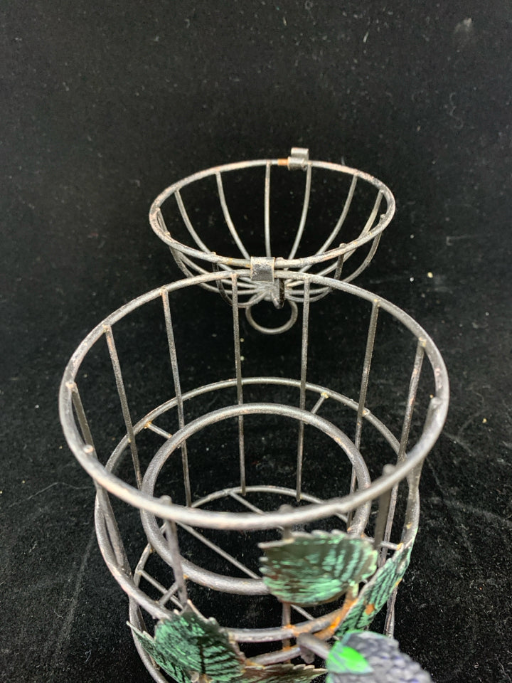 METAL WIRE BIRD CAGE CANDLE HOLDER W/STRAWBERRY.