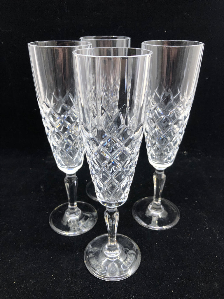4 DIAMOND PATTERN CHAPAGNE FLUTES.