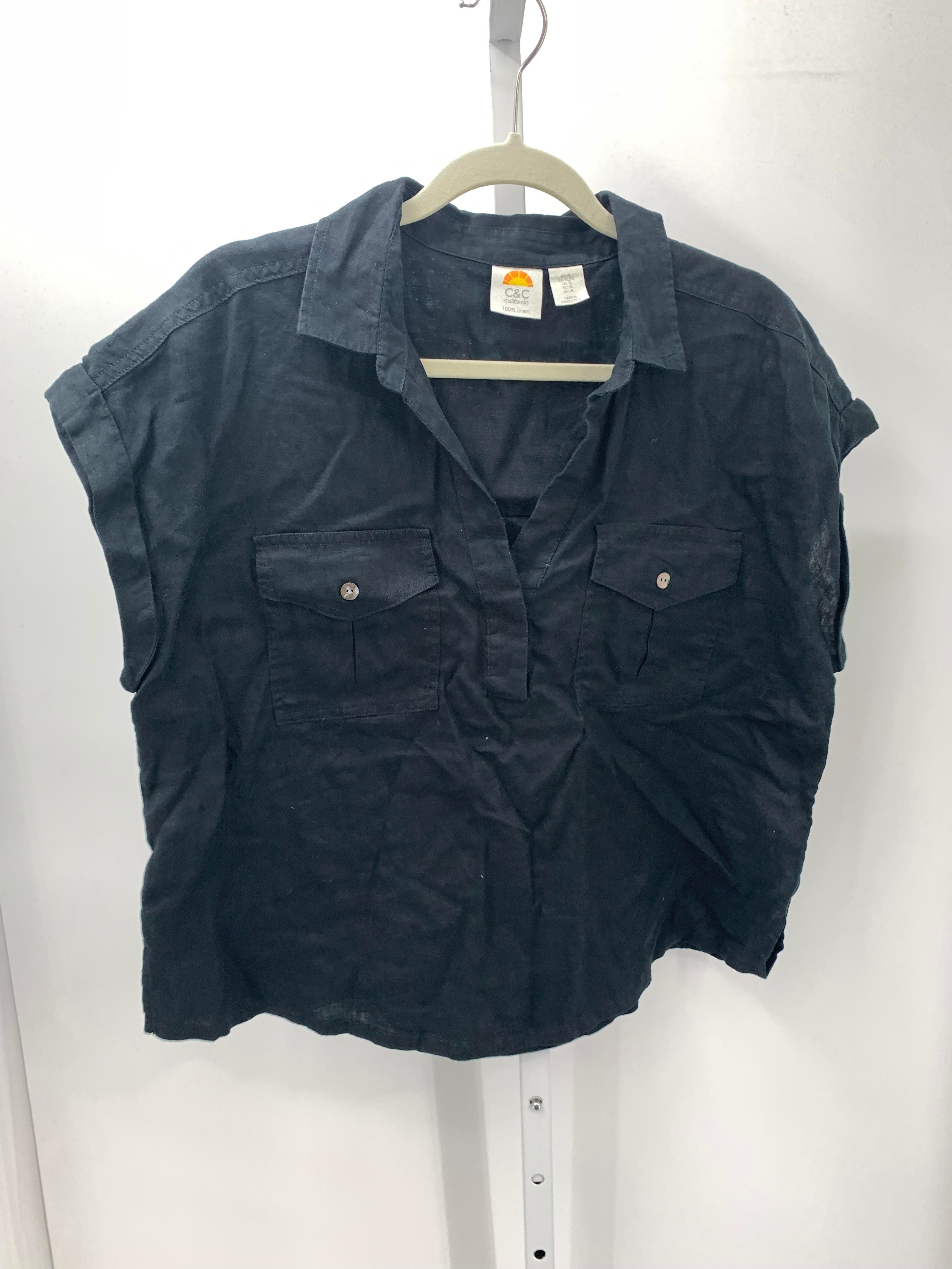 Size Extra Large Misses Short Sleeve Shirt