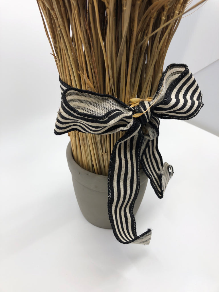 FAUX STRAW WHEAT IN GREY PLANTER.