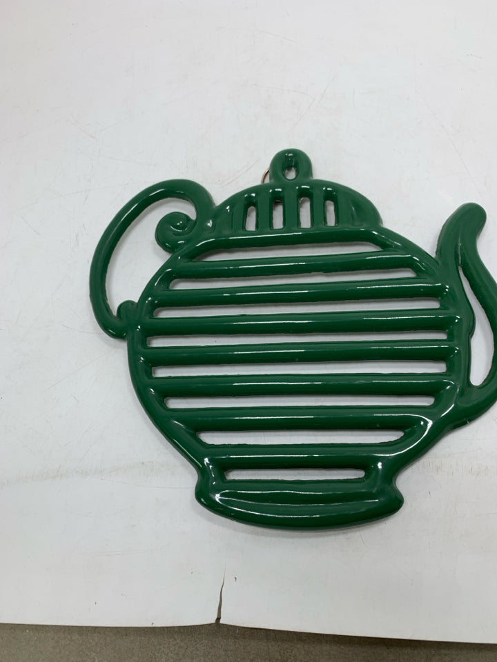 METAL TEAPOT TRIVET.
