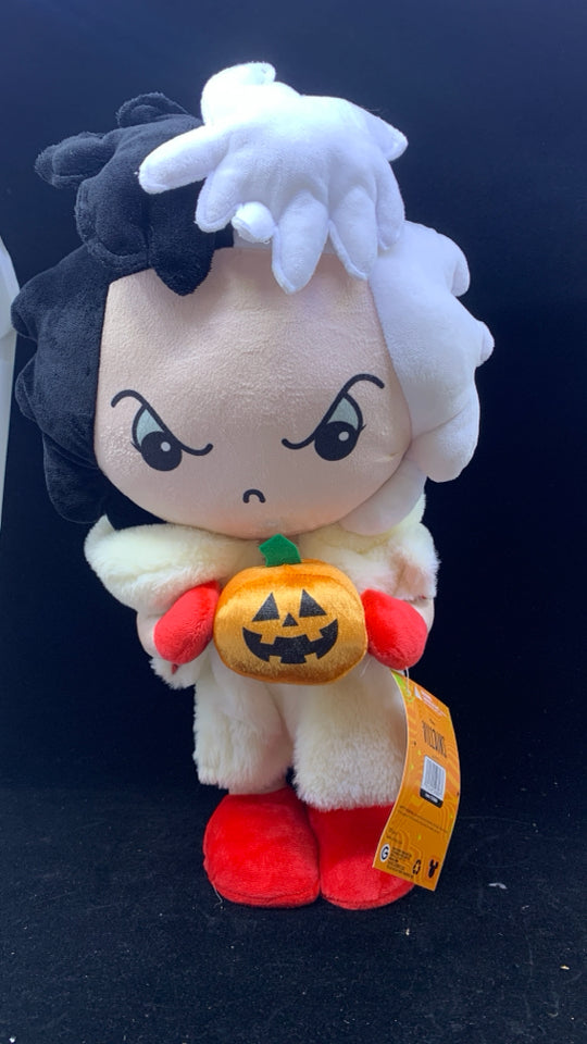 CRUELLA STANDING FIGURE.