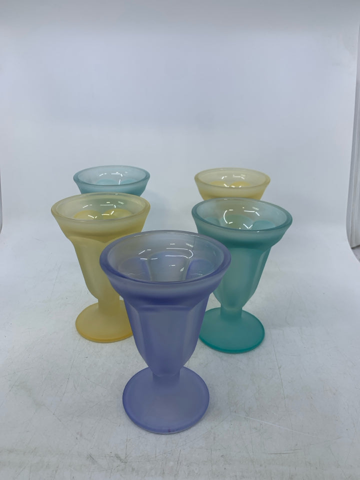 5 ASSORTED COLORED FROSTED ICECREAM SUNDAE GLASSES.