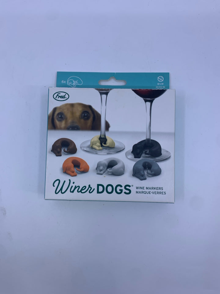 NIB WINER DOGS.