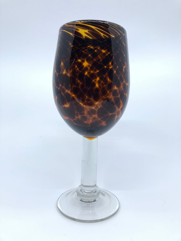 4 THICK LEOPARD PATTERN WINE GLASSES.