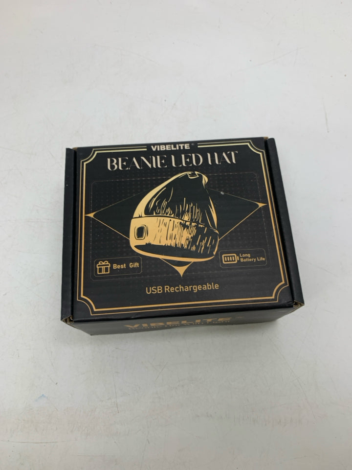 NIB BEANIE LED LIGHT UP HAT.