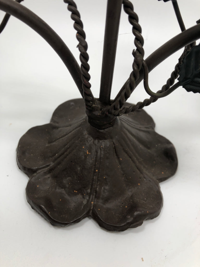 3 SECTION FLORAL METAL CANDLE HOLDER.