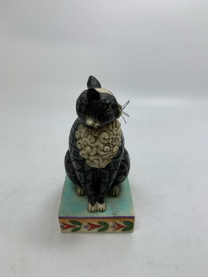 "LUCKY" BLACK & WHITE CAT 2006 RESIN FIGURINE.