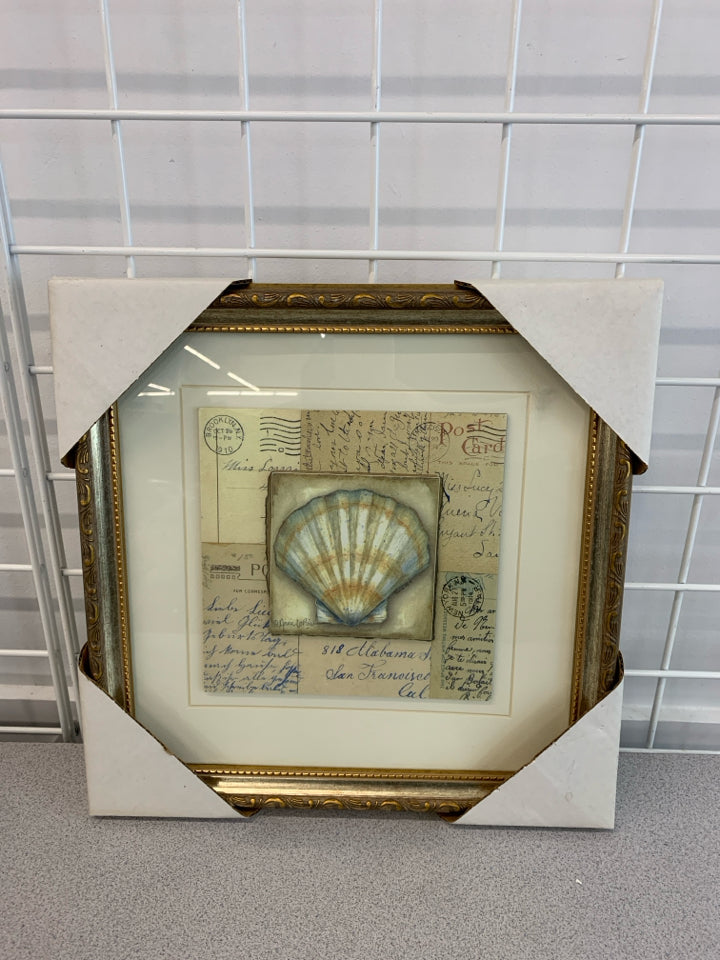 SEASHELL POSTCARD IN GOLD FRAME.