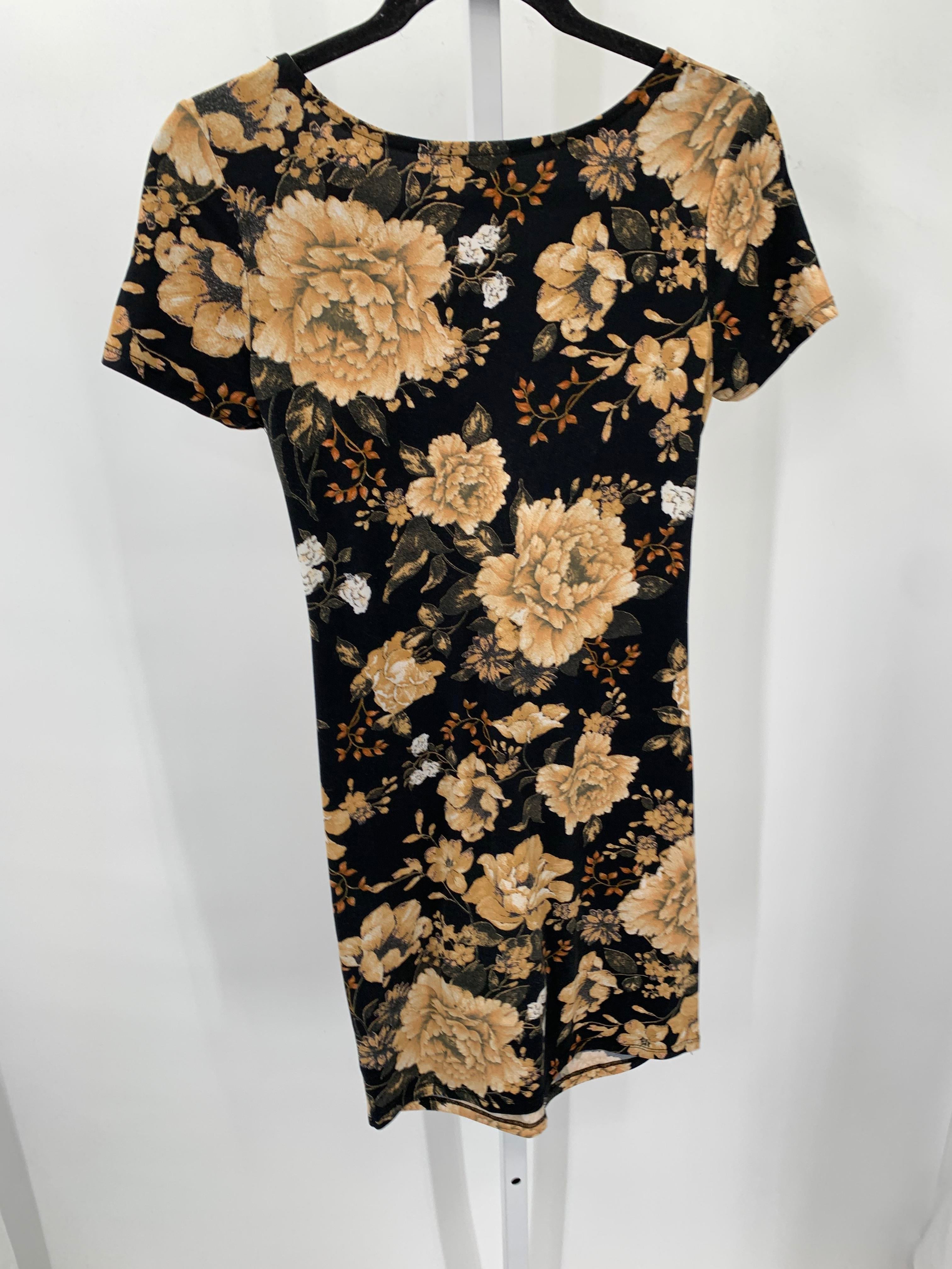 Heart & Hips Size Large Juniors Short Sleeve Dress